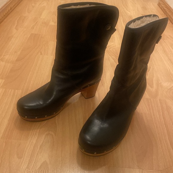 UGG boot size 8, bought from Nordstrom - Picture 7 of 7